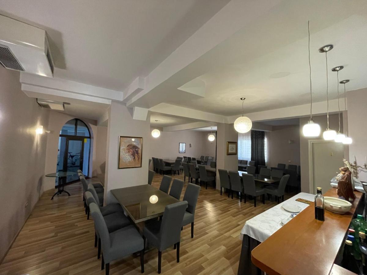 Hotel Frankoni เมจูโกเรีย ภายนอก รูปภาพ