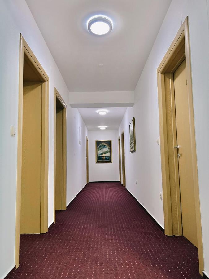 Hotel Frankoni เมจูโกเรีย ภายนอก รูปภาพ