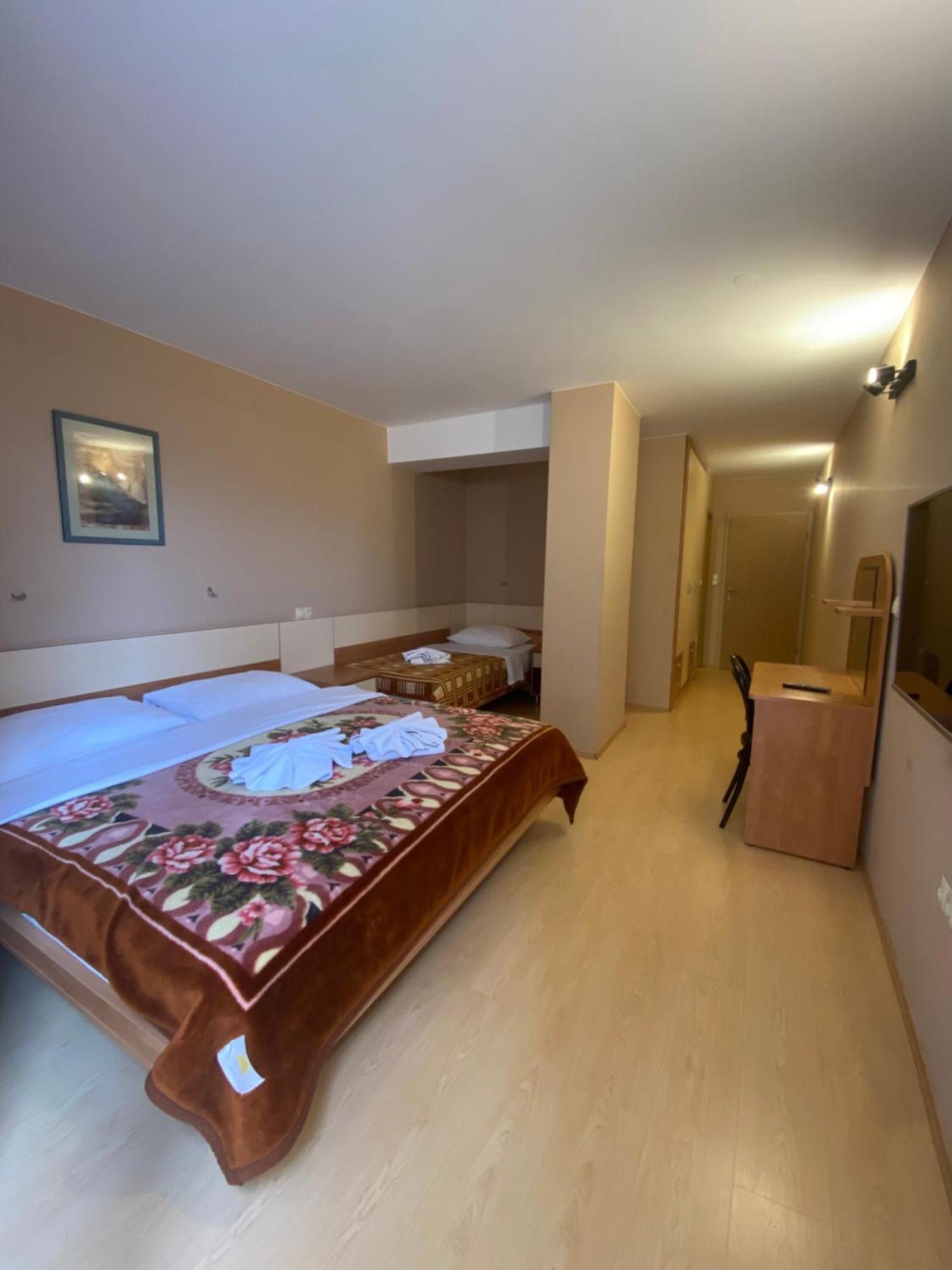 Hotel Frankoni เมจูโกเรีย ภายนอก รูปภาพ