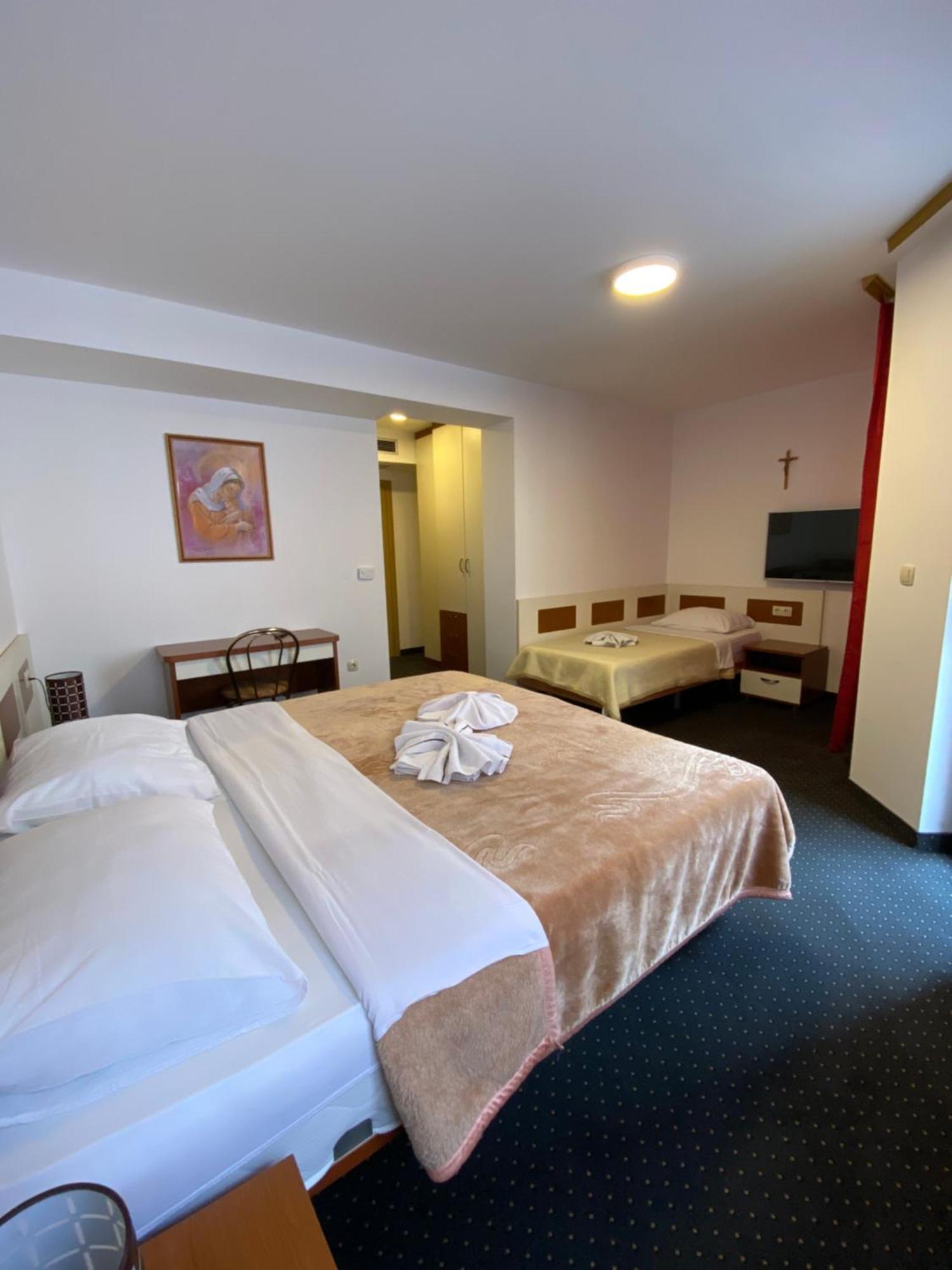 Hotel Frankoni เมจูโกเรีย ภายนอก รูปภาพ