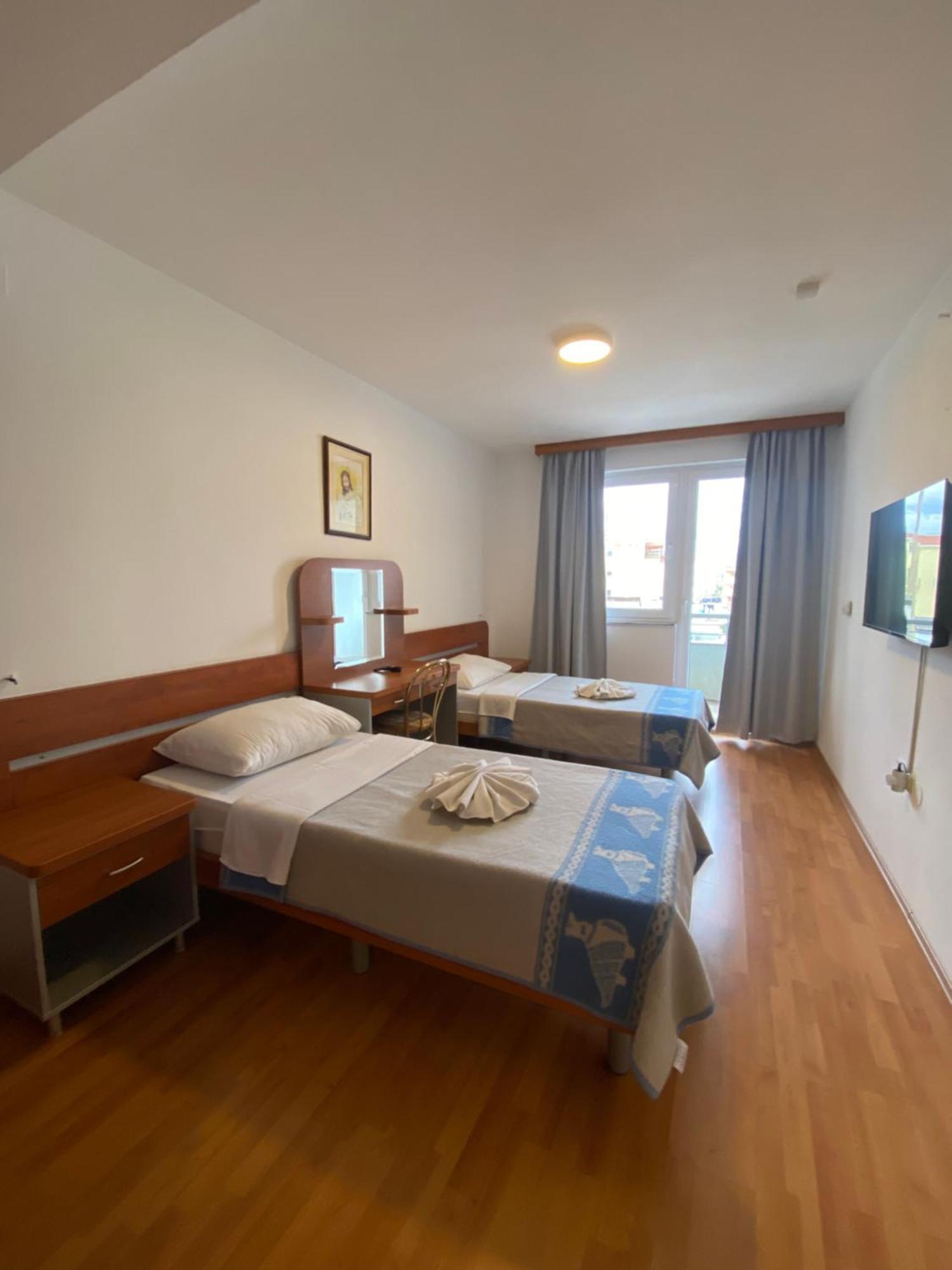 Hotel Frankoni เมจูโกเรีย ภายนอก รูปภาพ