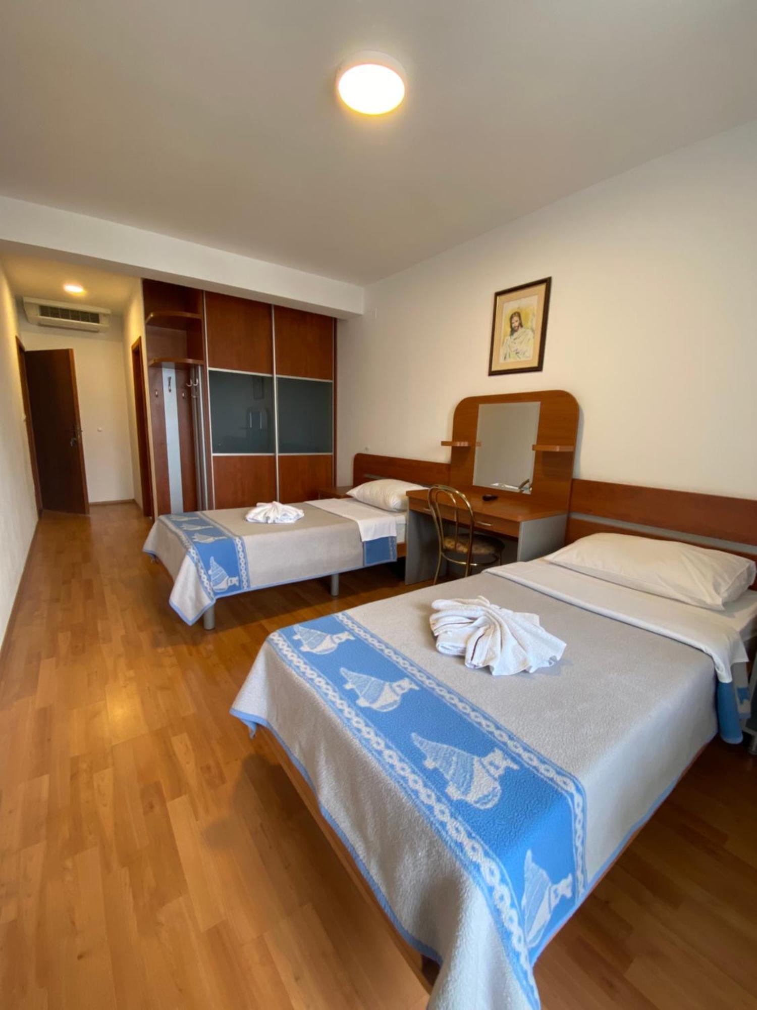 Hotel Frankoni เมจูโกเรีย ภายนอก รูปภาพ