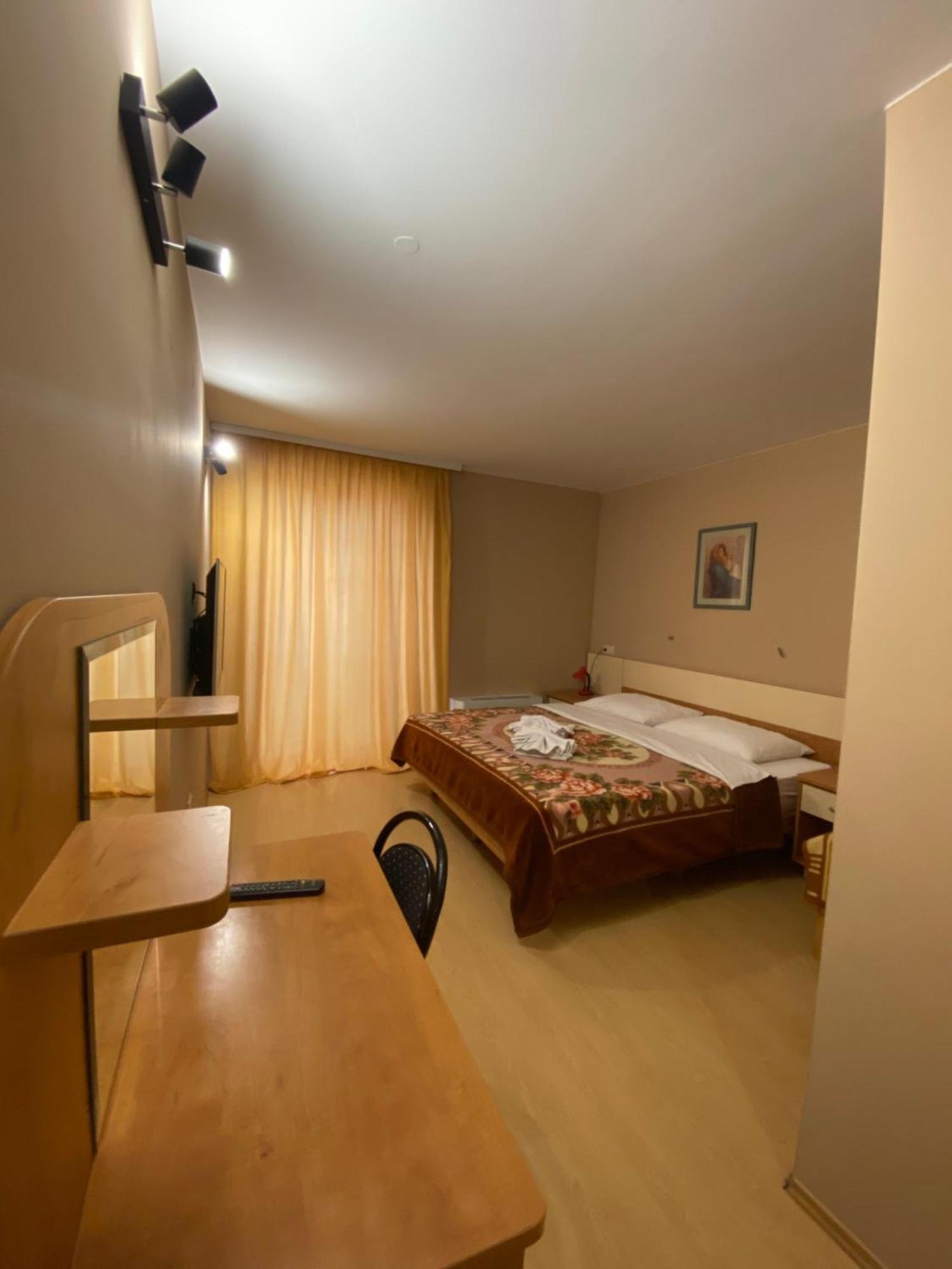 Hotel Frankoni เมจูโกเรีย ภายนอก รูปภาพ